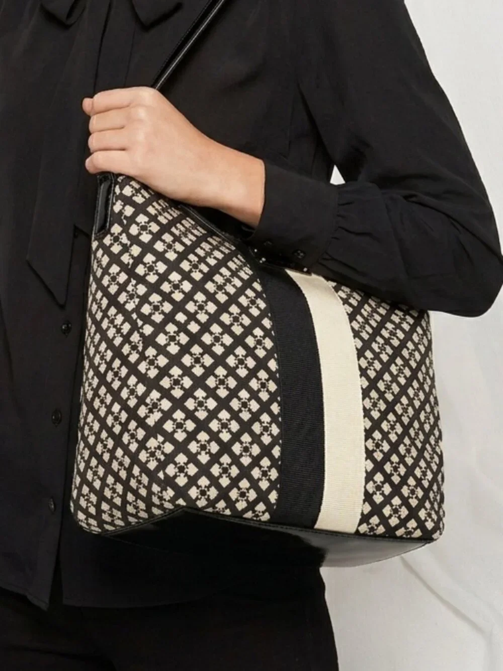 Kate Spade Classic Spade Mona Canvas Shoulder Bag in Black & Cream